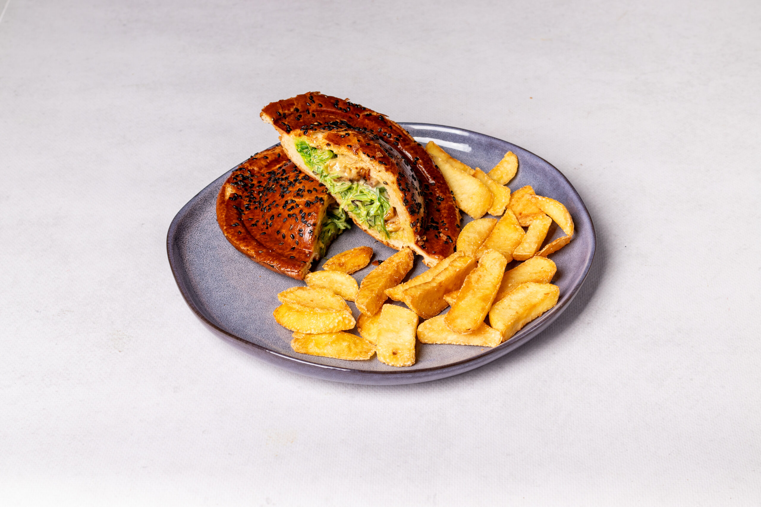 HASŁO - Game & Taste Lounge - Burger Azja